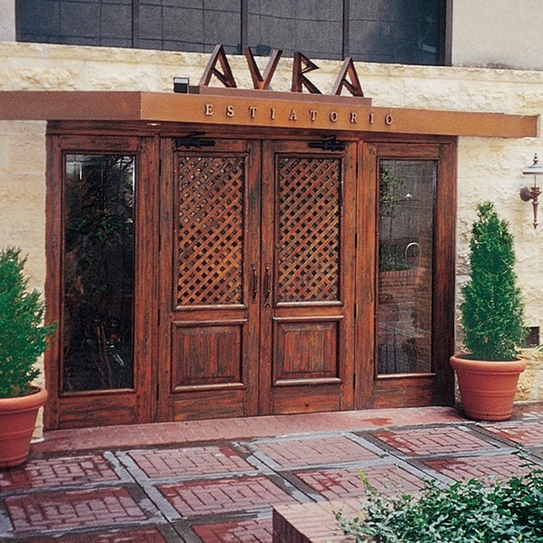 מסעדת AVRA, מנהטן, ניו יורק (2002)